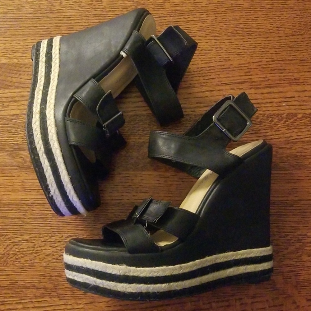 Black & Tan Strappy Wedges